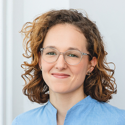 Leah Klees, Legal Content & Compliance Specialist, Portraitfoto